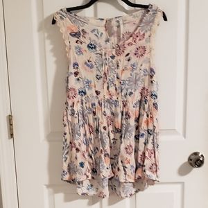 5/$30 SALE! Blush Floral Tunic (W4)